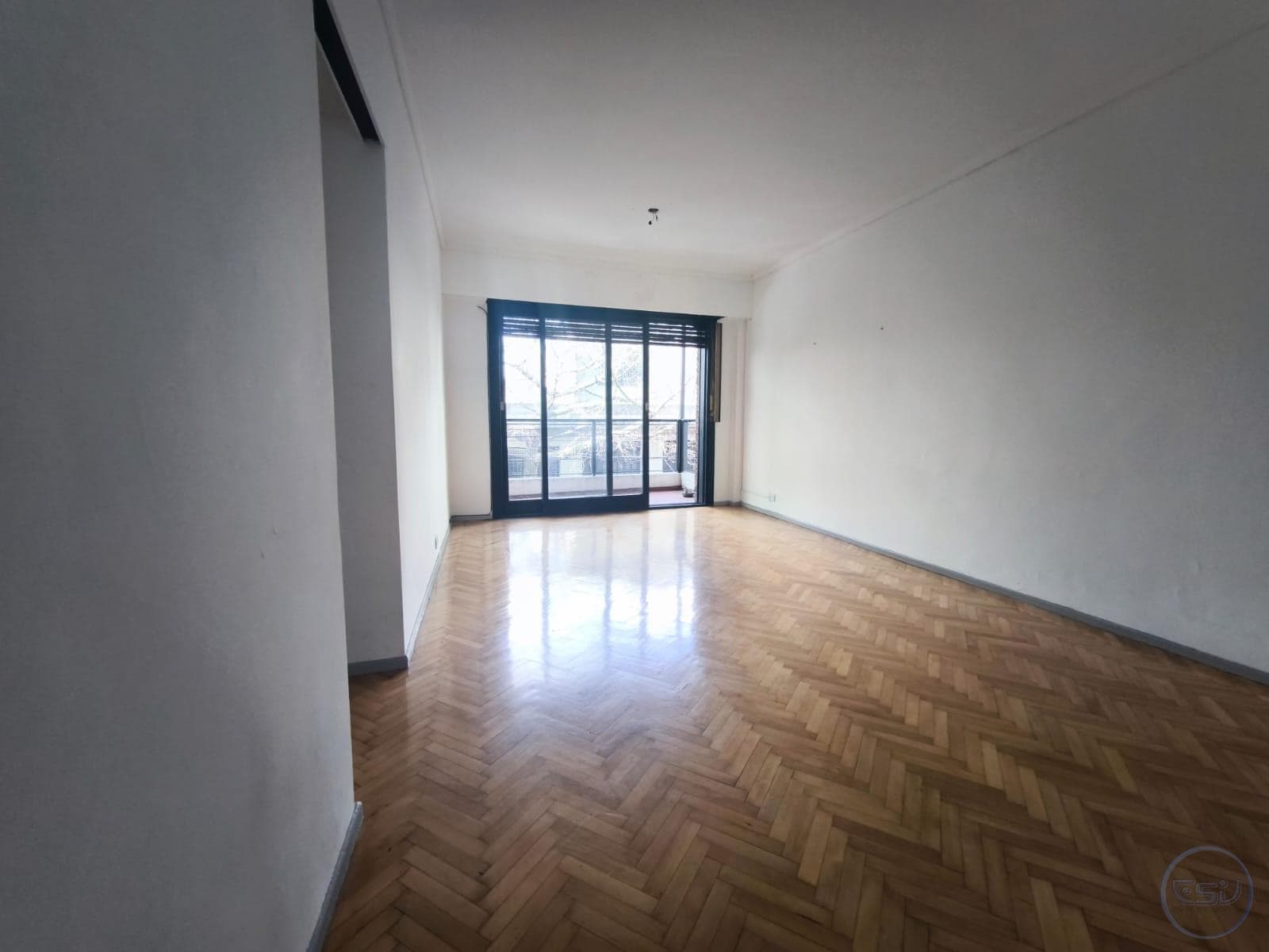 3-Bedroom Penthouse for Sale with Front Balcony—Qualifies for Financing — Floresta, CABA