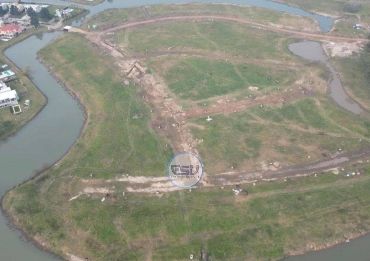 FOR SALE: 930-SQUARE-METER LOT ON THE WATER, PRINCIPADO CIUDAD NAUTICA