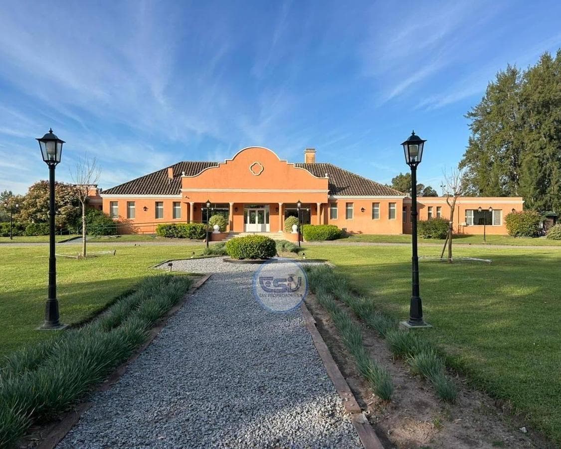 LAND FOR SALE IN SAN VICENTE: FARMSTEADS, 2,737 M²