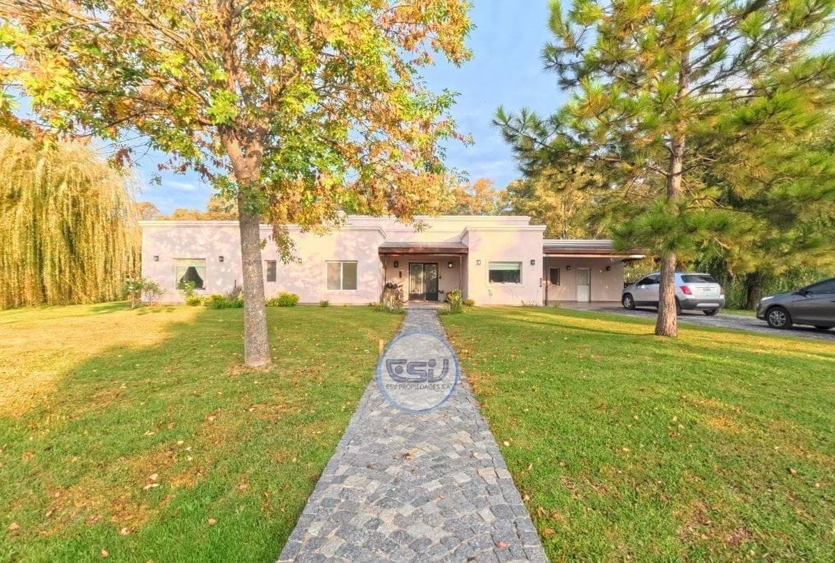 4-ROOM HOUSE FOR SALE IN FINCAS DE SAN VICENTE CHACRAS