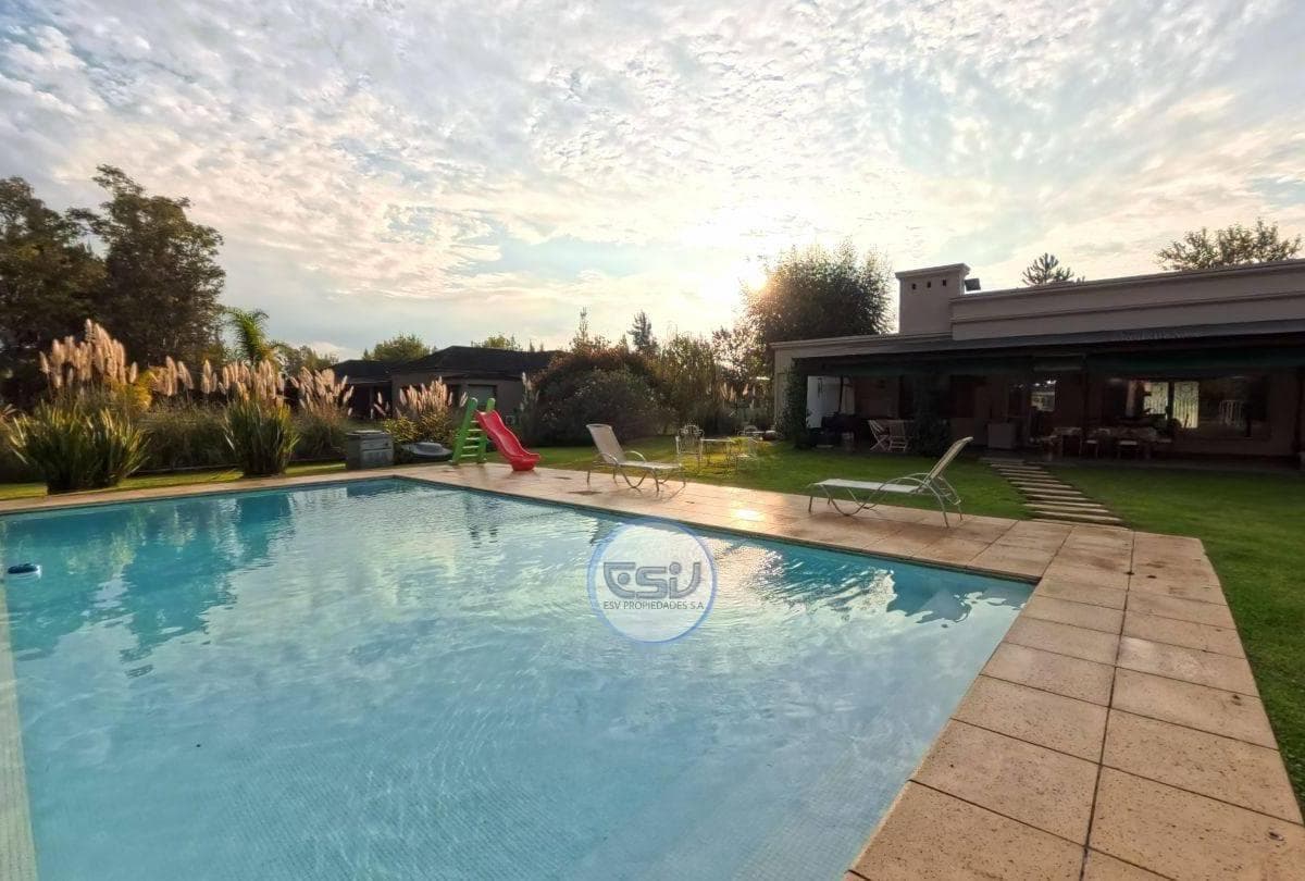 4-ROOM HOUSE FOR SALE IN FINCAS DE SAN VICENTE CHACRAS