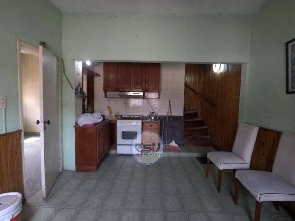 HOUSE FOR SALE: 4 BEDROOMS, TERRACE, ENCLOSED BARBECUE AREA, LAUNDRY ROOM, COURTYARD WITH PARKING SPACE