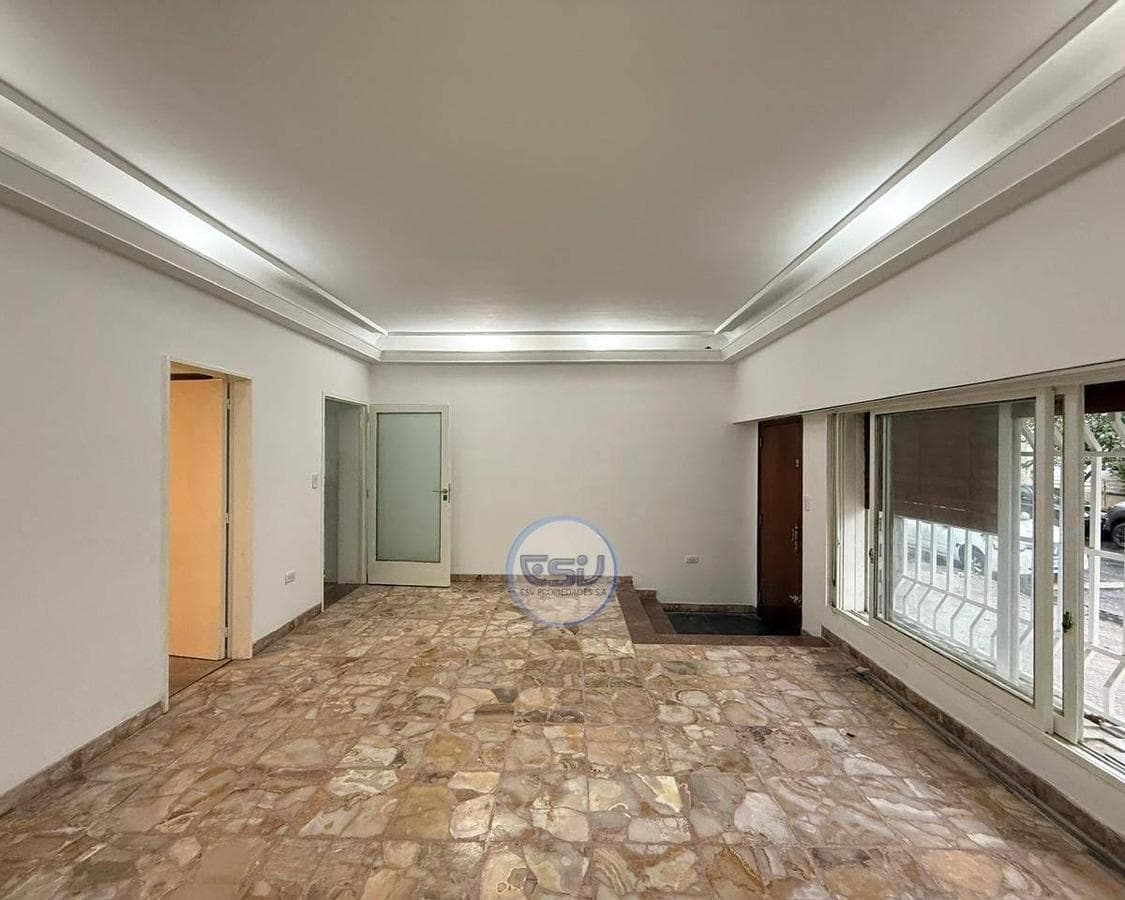 HOUSE FOR SALE: 3 BEDROOMS, MONTE CASTRO, BARBECUE AREA, TERRACE