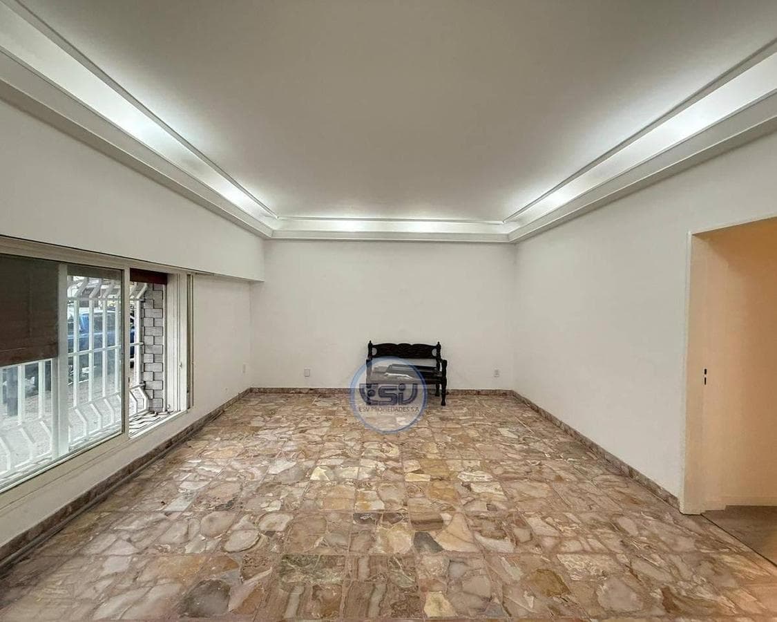 HOUSE FOR SALE: 3 BEDROOMS, MONTE CASTRO, BARBECUE AREA, TERRACE