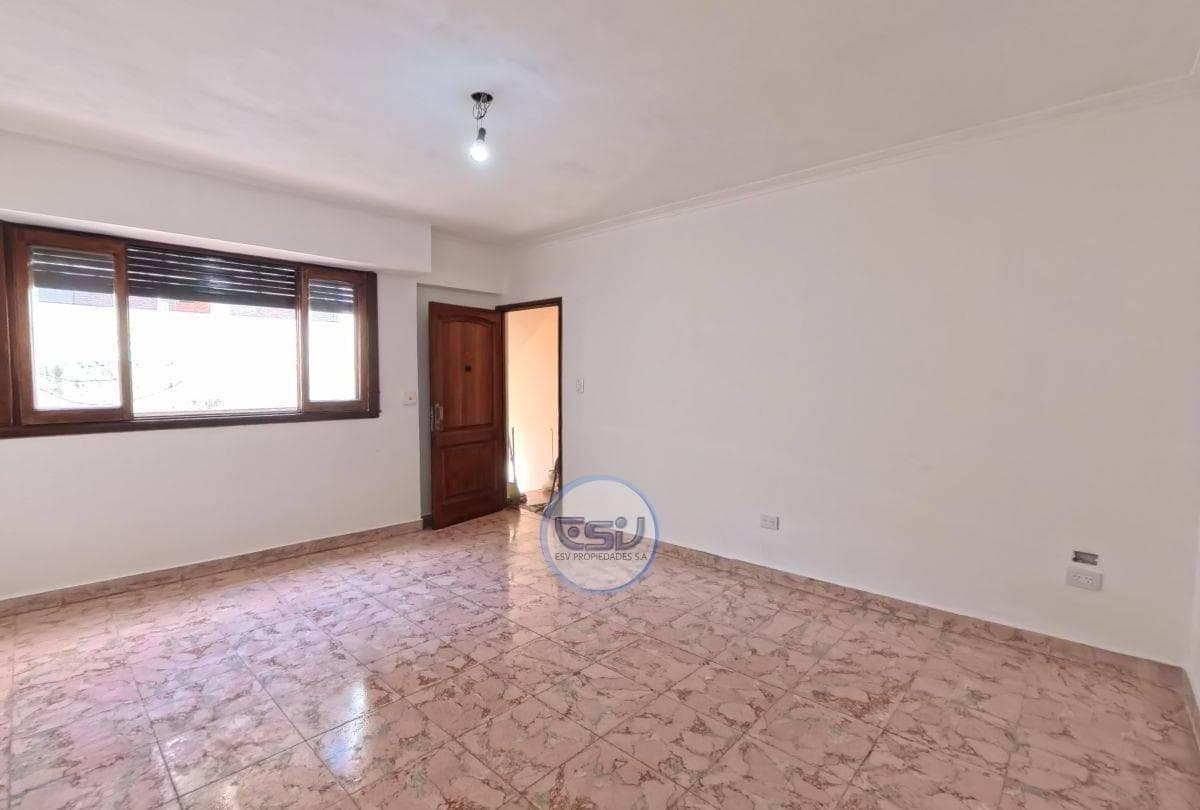 SPACIOUS 3-ROOM PH APARTMENT FOR SALE IN CABALLITO