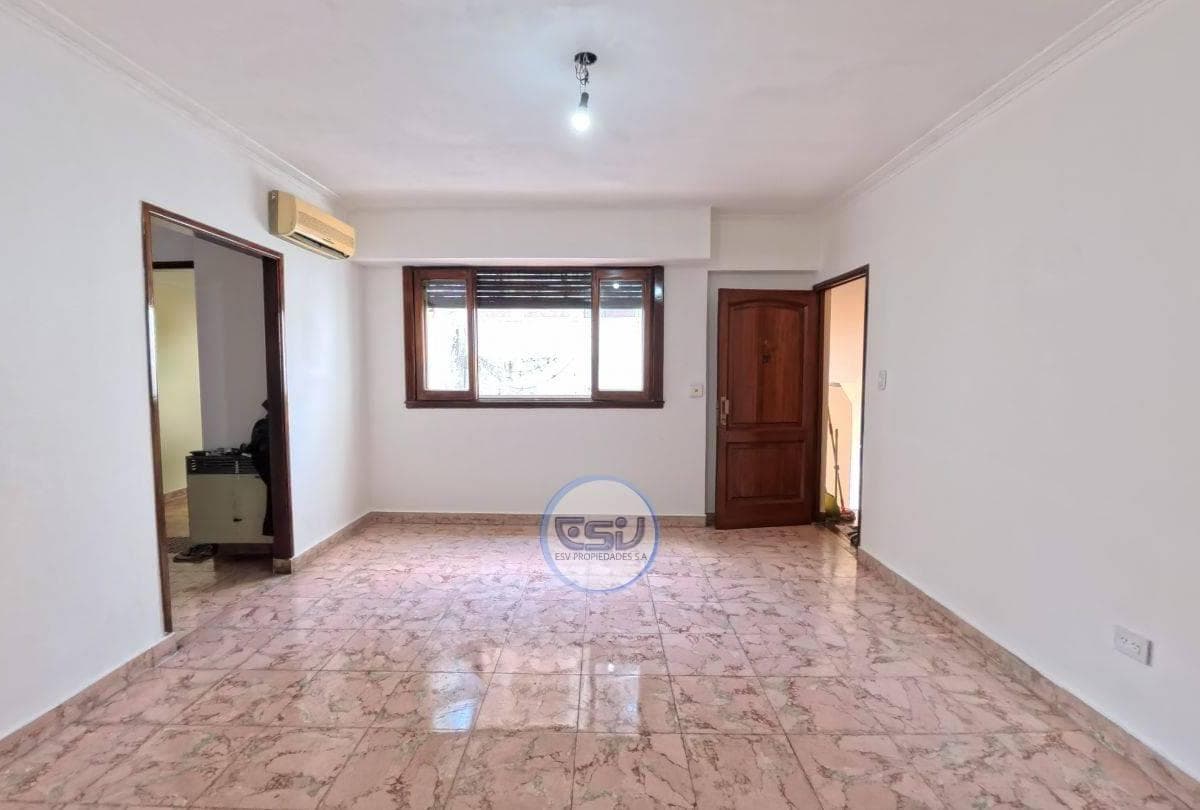 SPACIOUS 3-ROOM PH APARTMENT FOR SALE IN CABALLITO