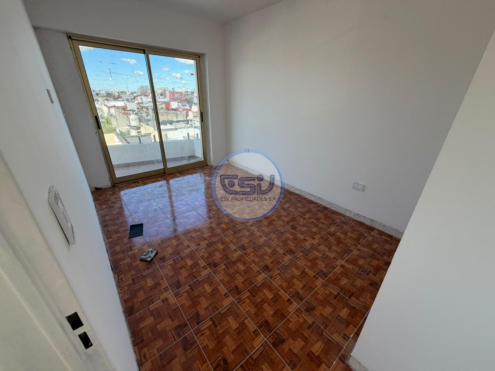 APARTMENT FOR SALE IN MATADEROS: 2 ROOMS, FULL AMENITIES