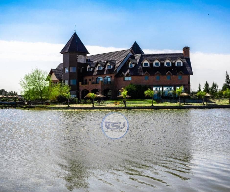 FOR SALE: 682 M2 WATERFRONT LOT, HIPICO PRINCIPADO, CIUDAD NAUTICA, CANNING