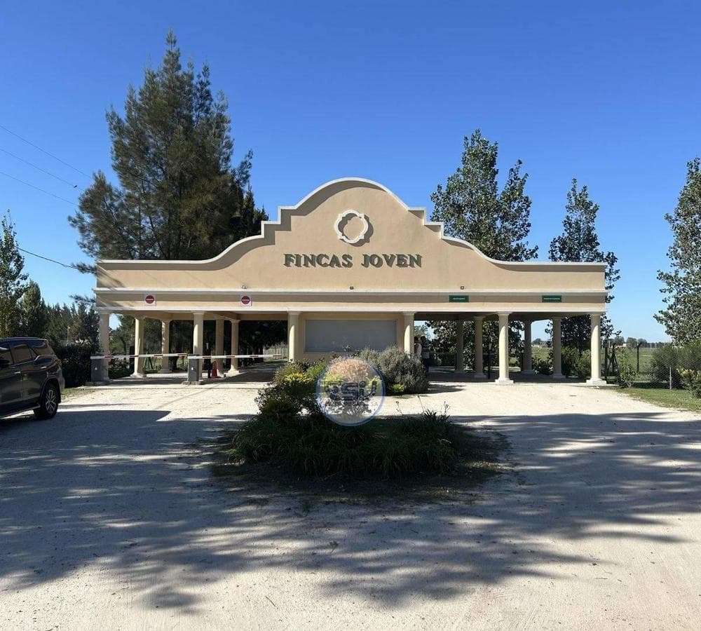 FOR SALE: 652 M2 LOT IN FINCAS JOVEN, SAN VICENTE