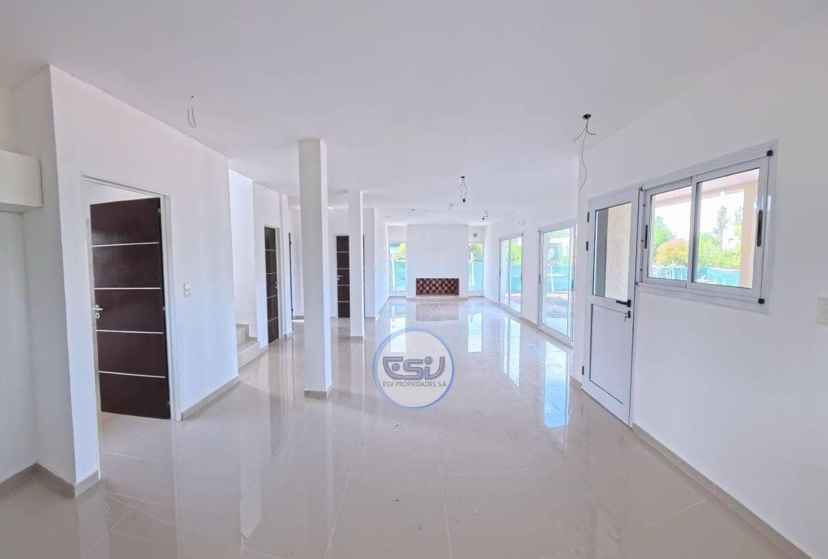 4-ROOM HOUSE FOR SALE IN PRINCIPADO, CIUDAD NAUTICA, CANNING