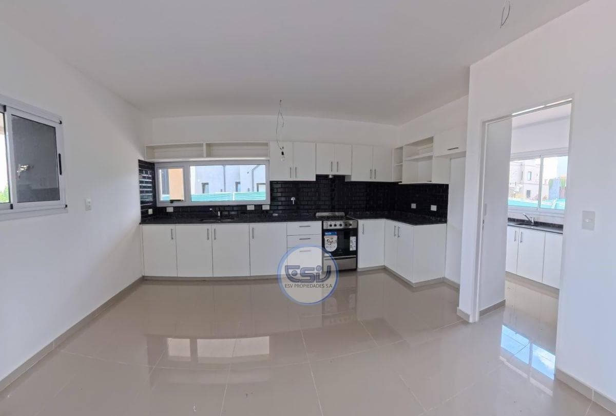 4-ROOM HOUSE FOR SALE IN PRINCIPADO, CIUDAD NAUTICA, CANNING