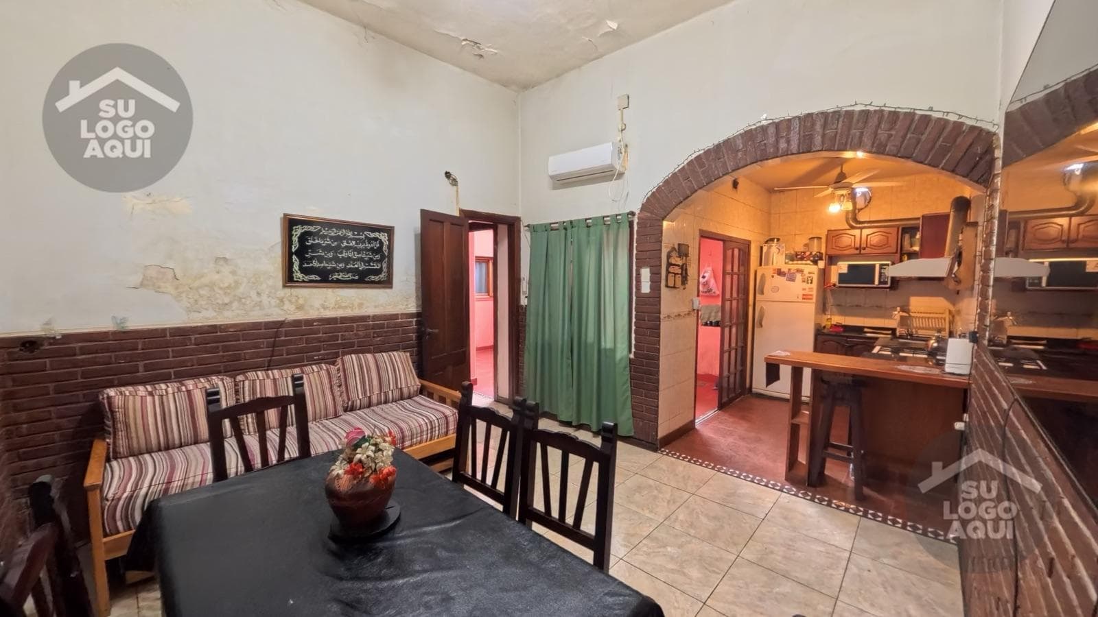 FOR SALE: 4-ROOM APARTMENT IN FLORES, IN NEED OF RENOVATION