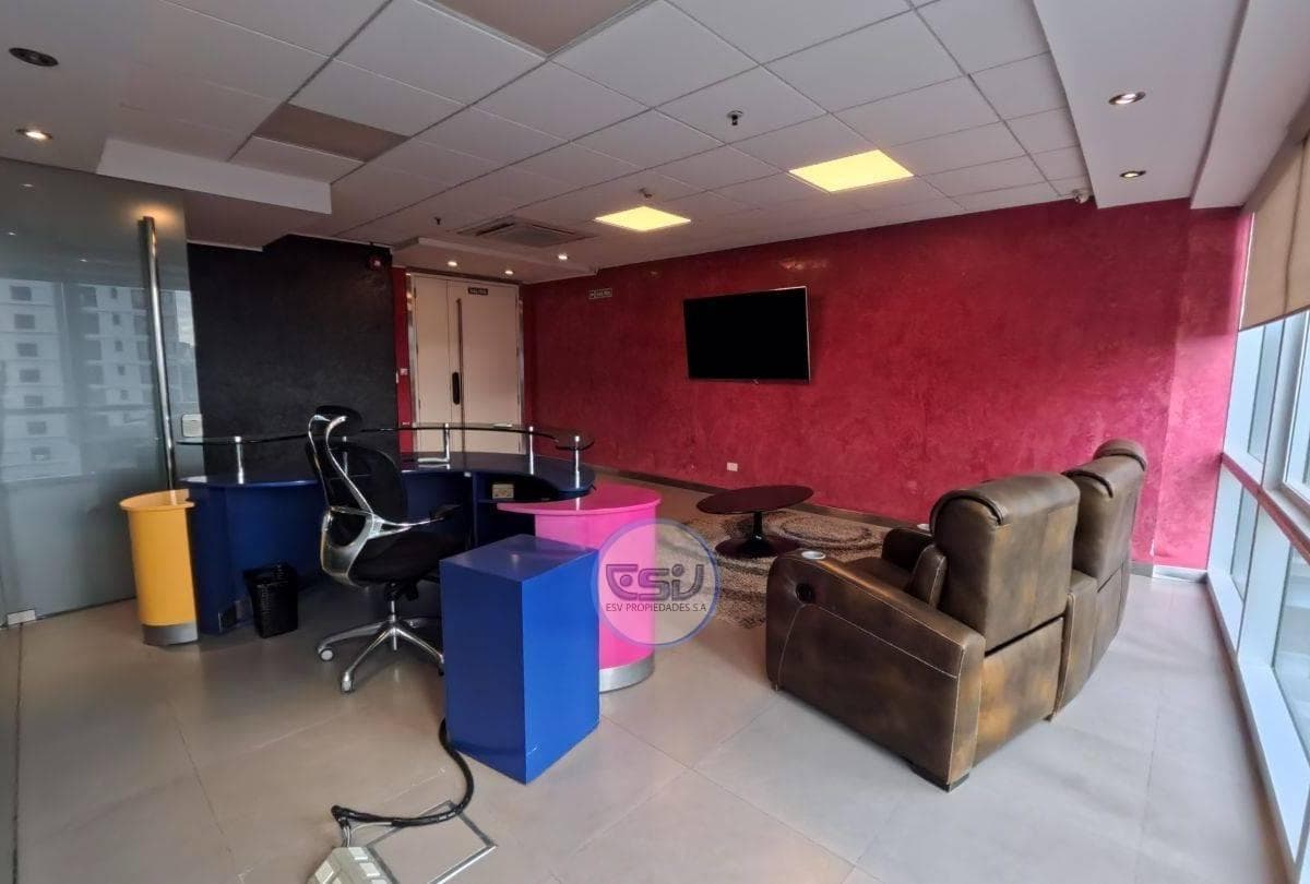 OFFICE SPACE FOR RENT IN PUERTO MADERO WITH PARKING SPACES AT WTC II
