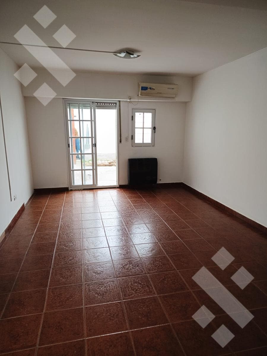 House in Santa Genoveva
