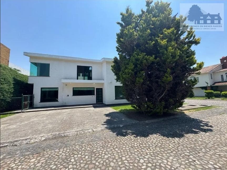 House for Sale in Ocoyoacac, 20 Minutes from Plazas Outlet