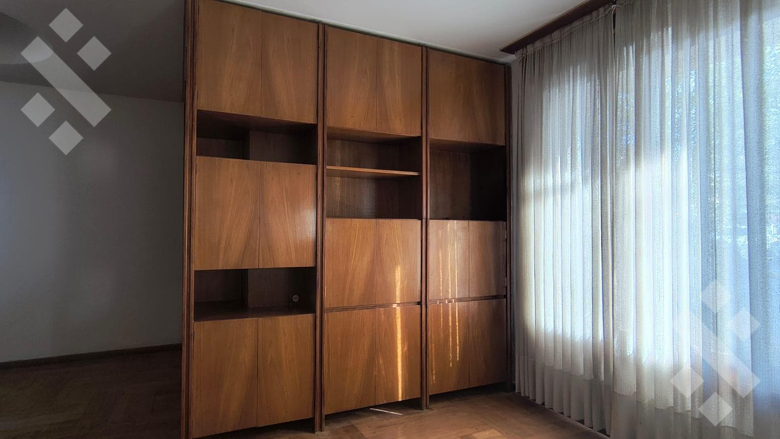 Rental: Executive-Level Home