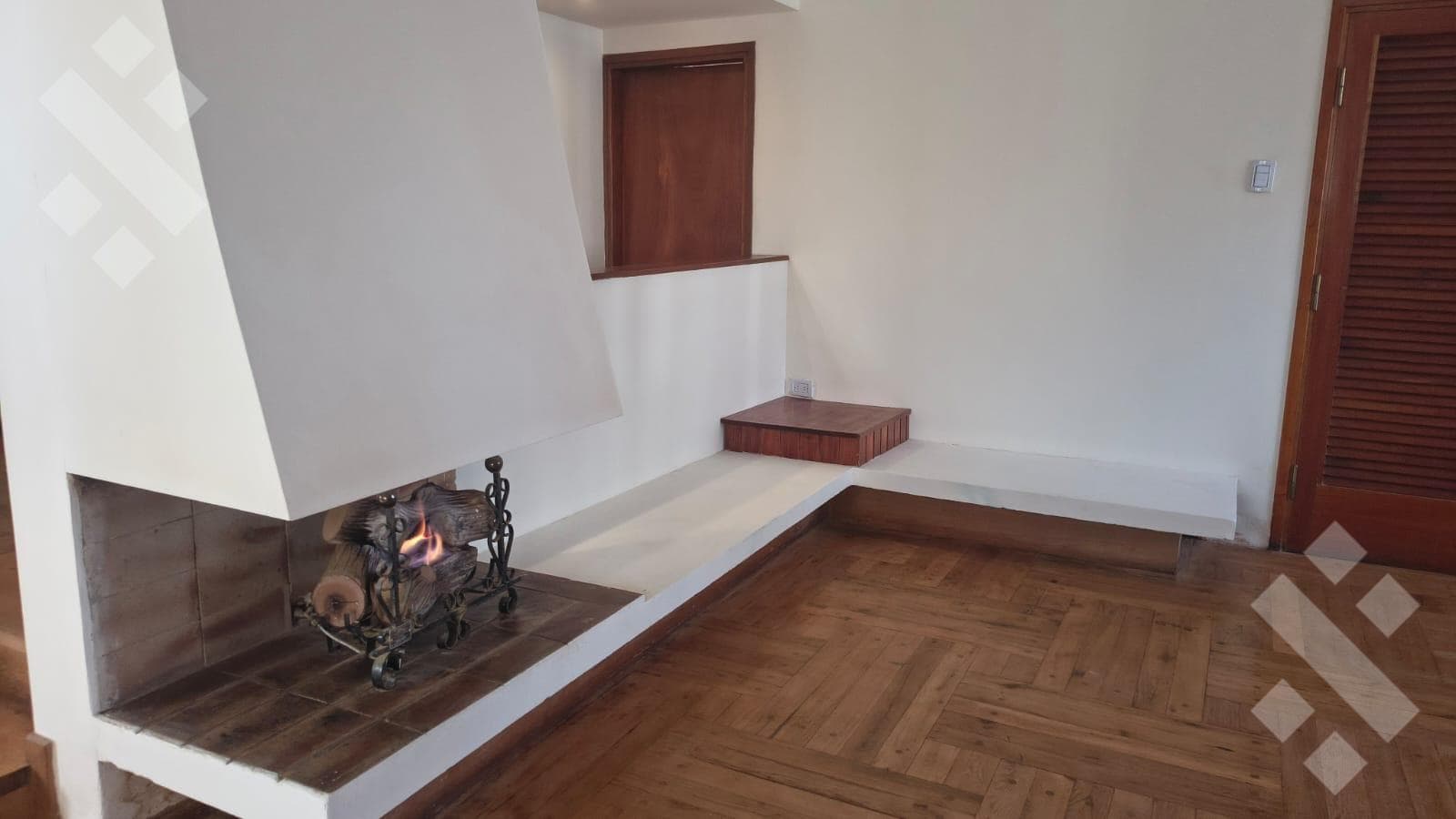 Rental: Executive-Level Home
