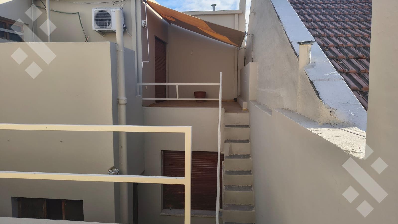 Rental: Executive-Level Home