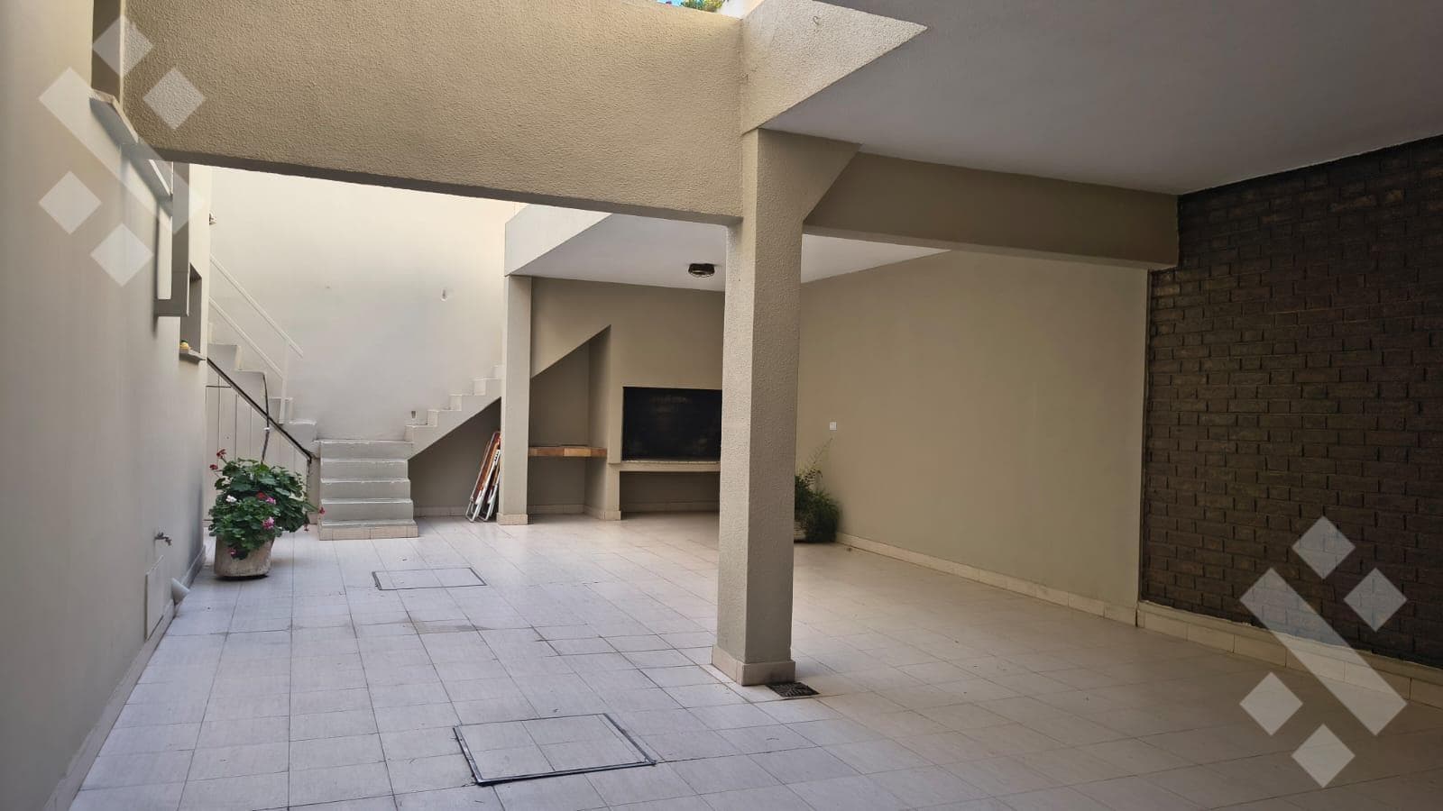 Rental: Executive-Level Home
