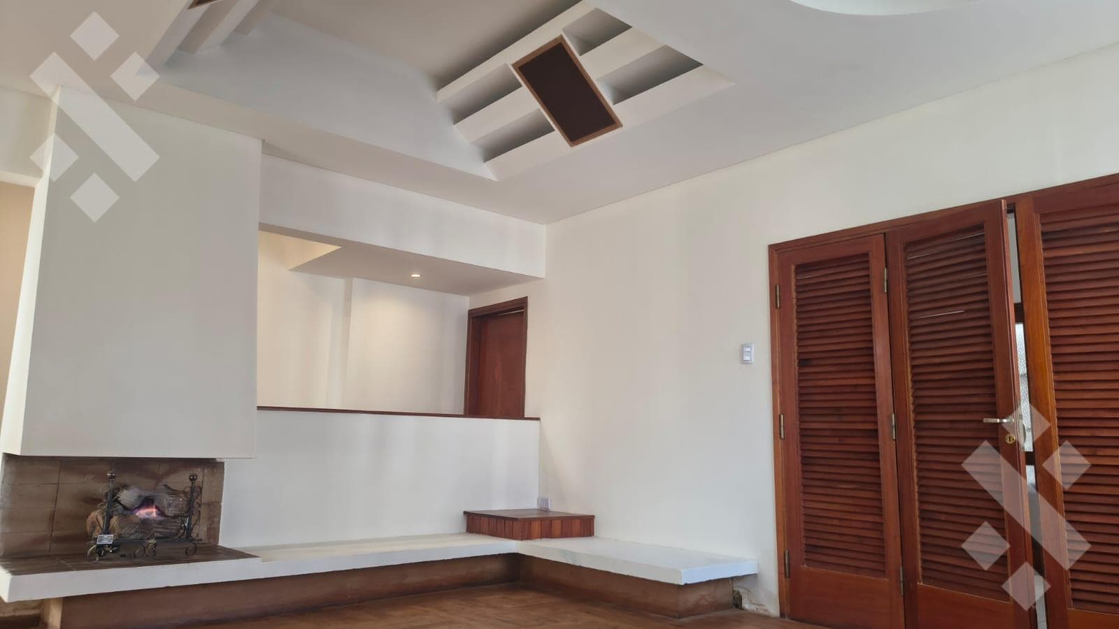 Rental: Executive-Level Home
