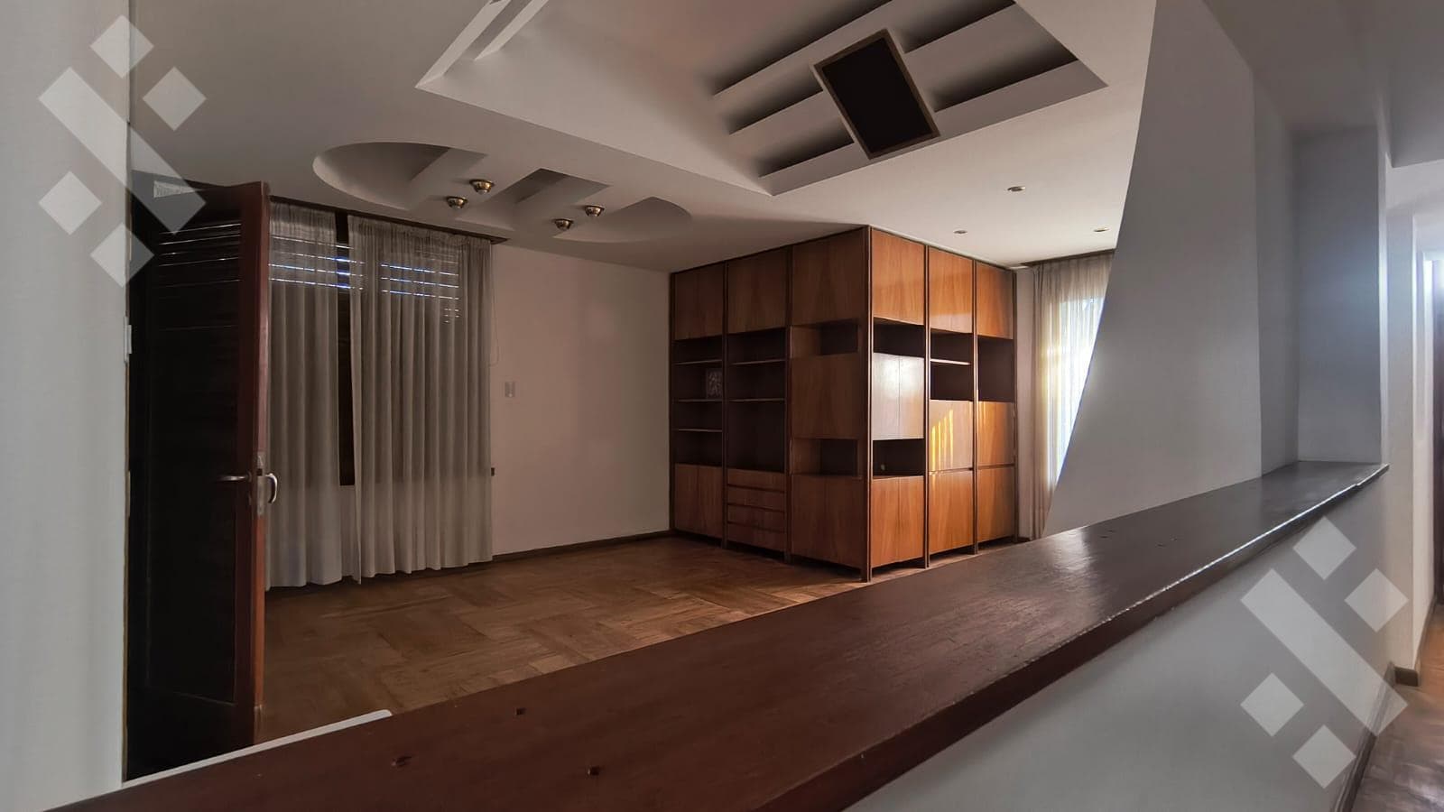 Rental: Executive-Level House