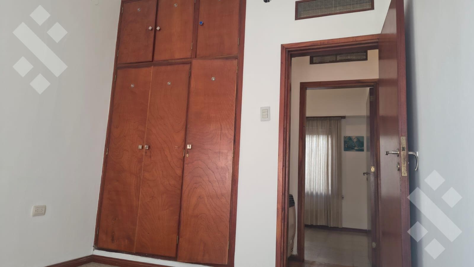 Rental: Executive-Level Home