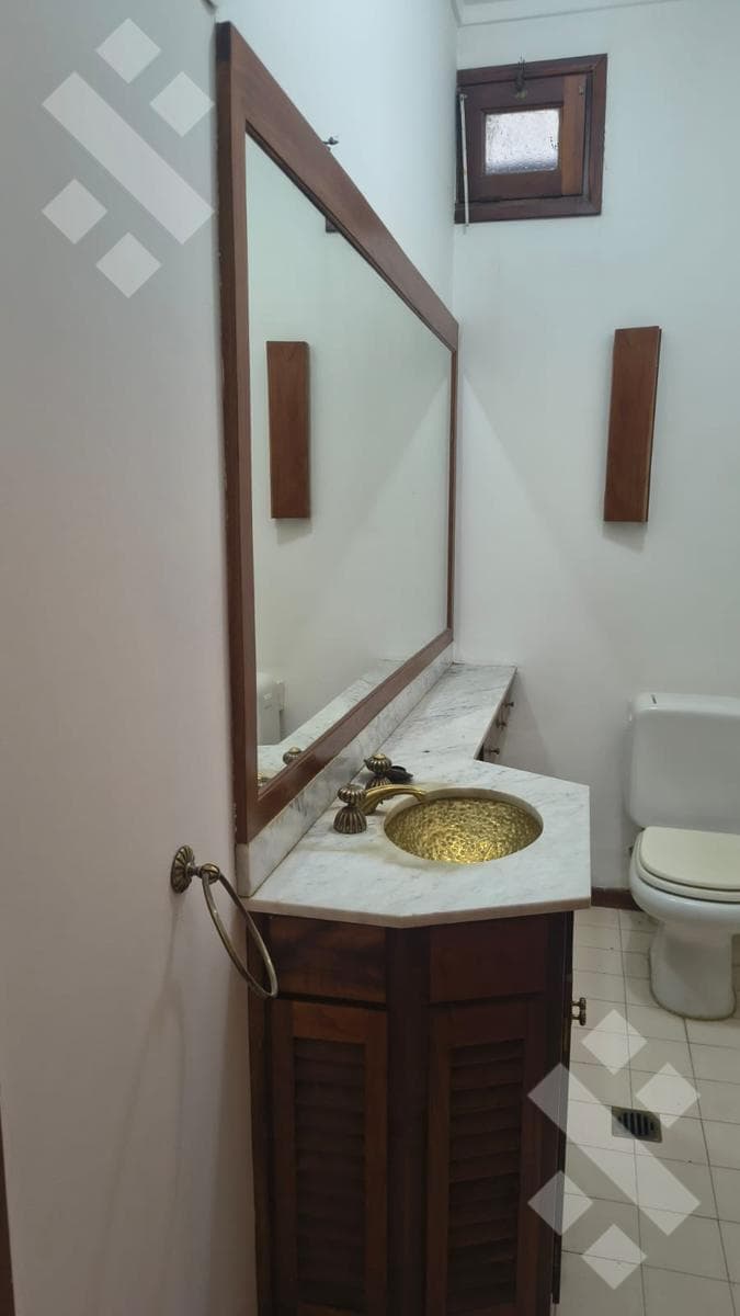 Rental: Executive-Level Home
