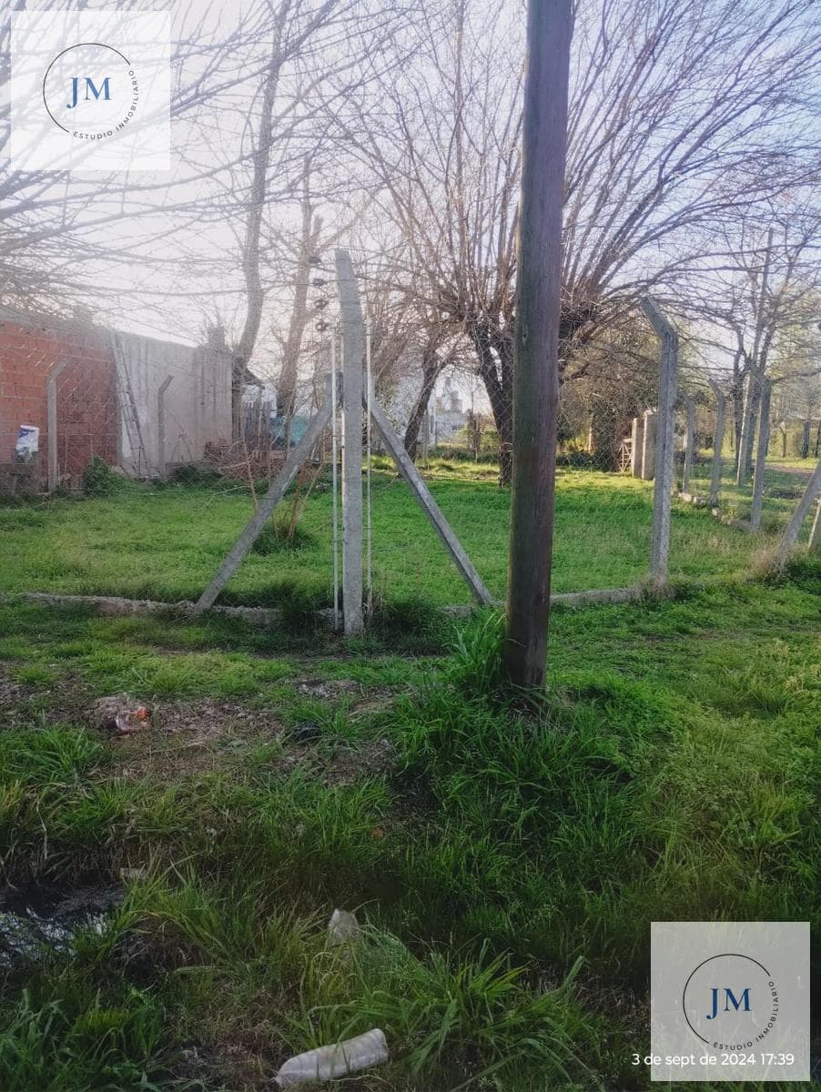 Land area: 328 m² (net)