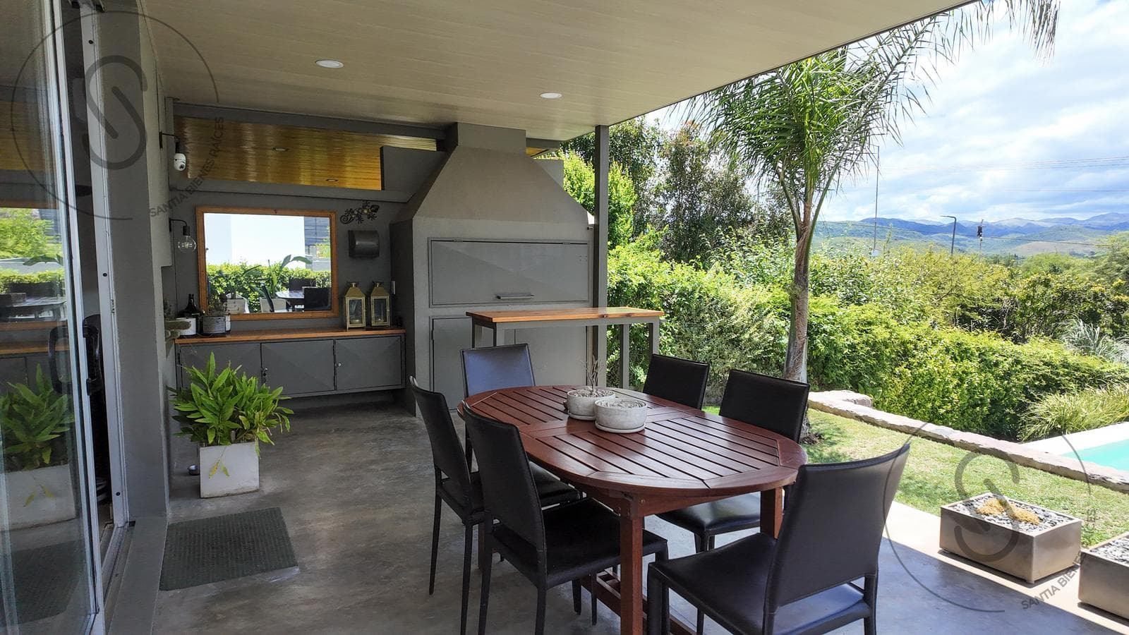 3-Bedroom House for Sale in Country La Cuesta with Pool