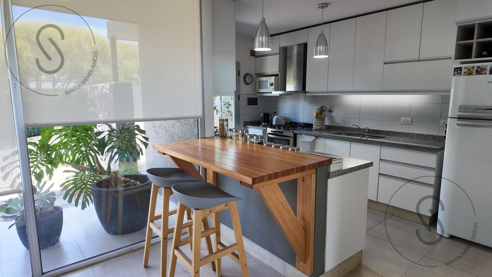 3-Bedroom House for Sale in Country La Cuesta with Pool