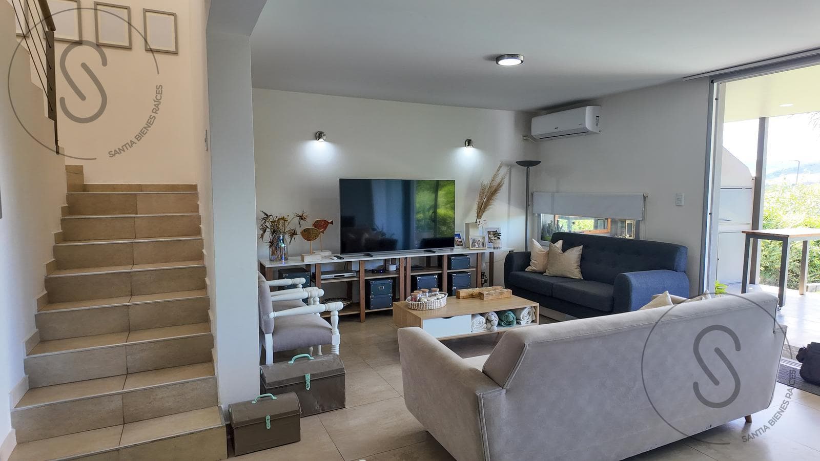 3-Bedroom House for Sale in Country La Cuesta with Pool