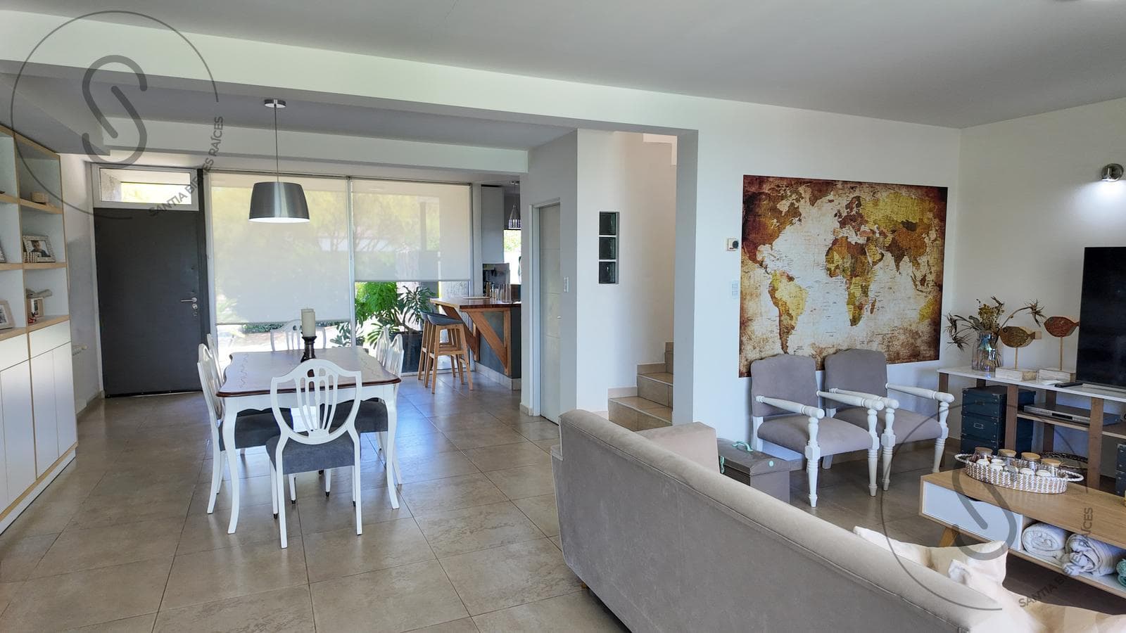 3-Bedroom House for Sale in Country La Cuesta with Pool