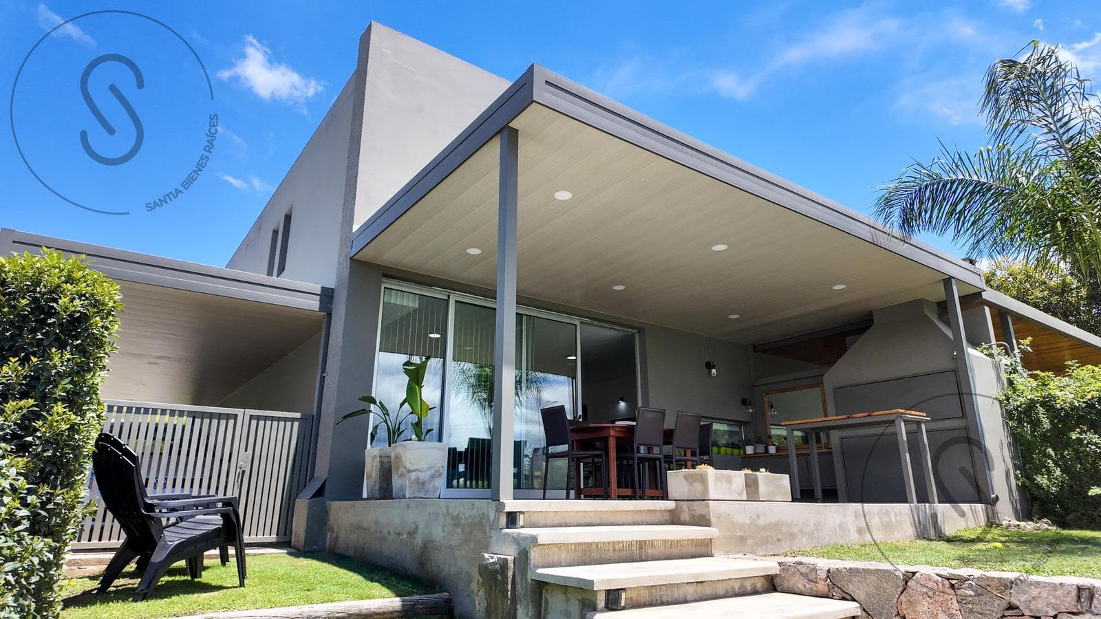 3-Bedroom House for Sale in Country La Cuesta with Pool