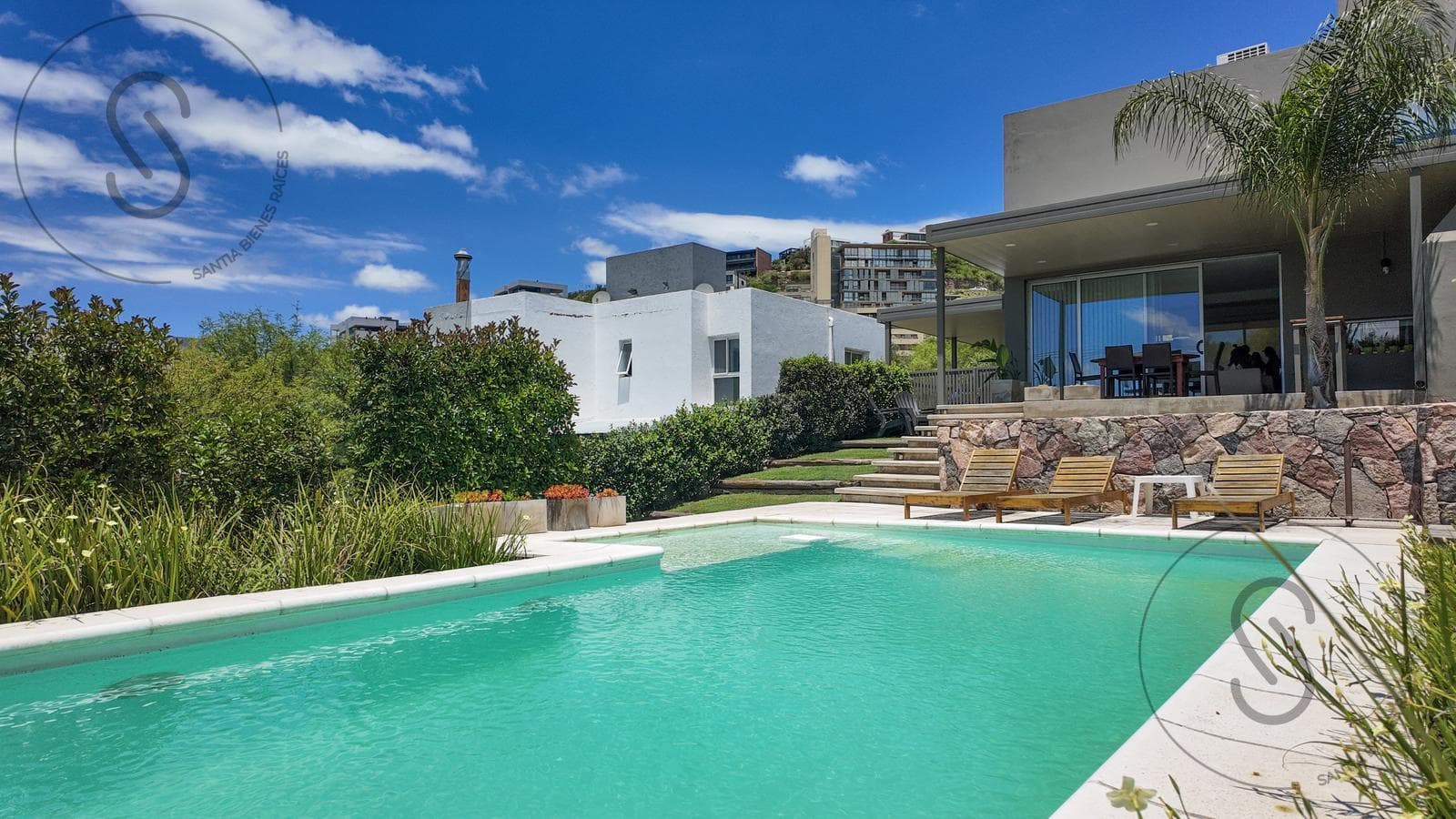 3-Bedroom House for Sale in Country La Cuesta with Pool