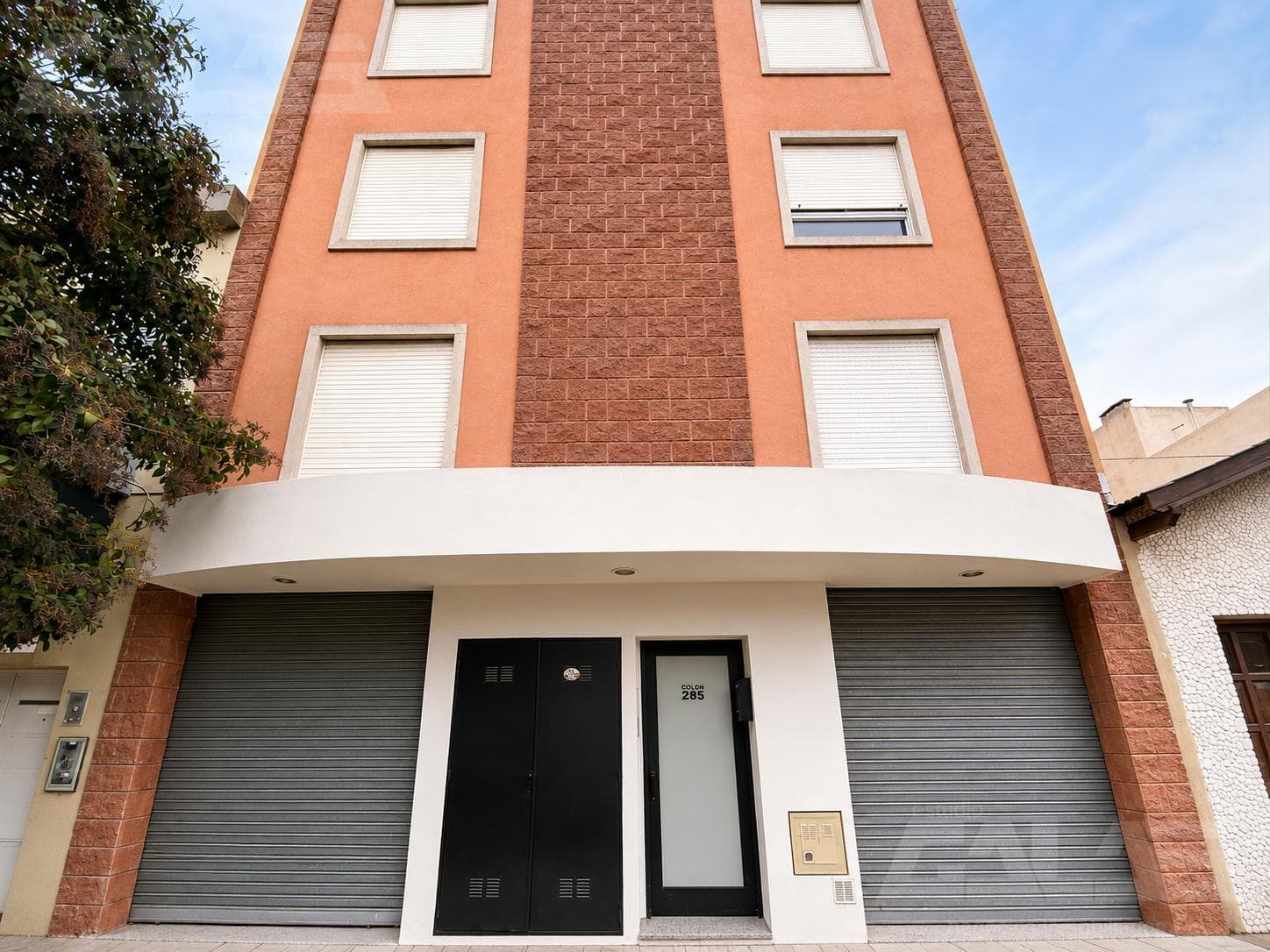 Studio Apartment for Sale – Ideal professional studio in the heart of Morón, one block from the courthouse