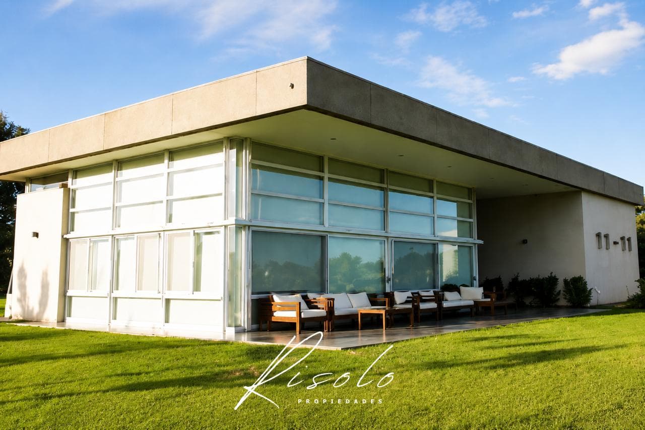 Exclusive Designer Home on a Central Lot in Ayres Plaza