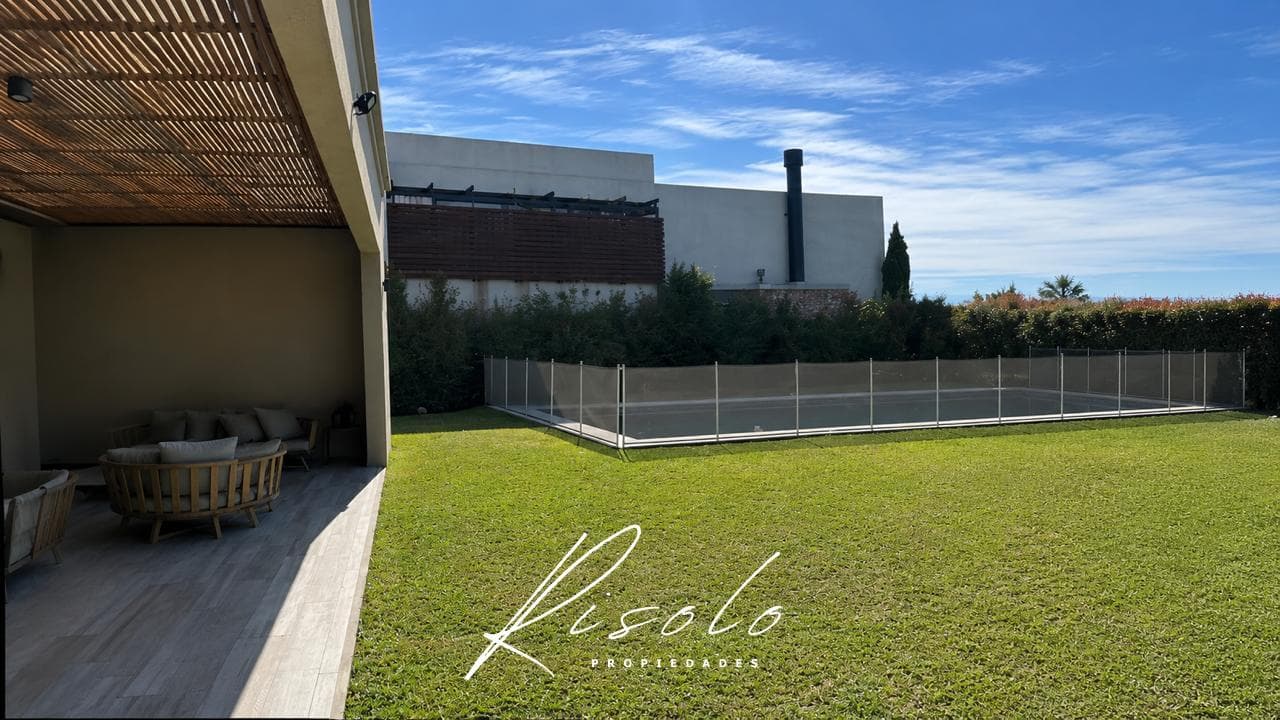 Exclusive Designer Home on a Central Lot in Ayres Plaza