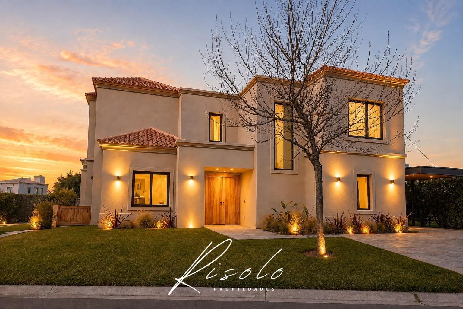 Exclusive Designer Home on a Central Lot in Ayres Plaza
