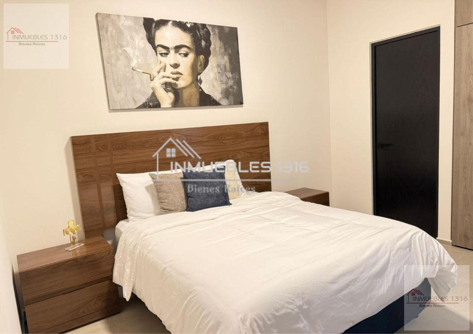 Furnished apartment with a rooftop garden in Torre O'livas, 3 minutes from Rayados Stadium