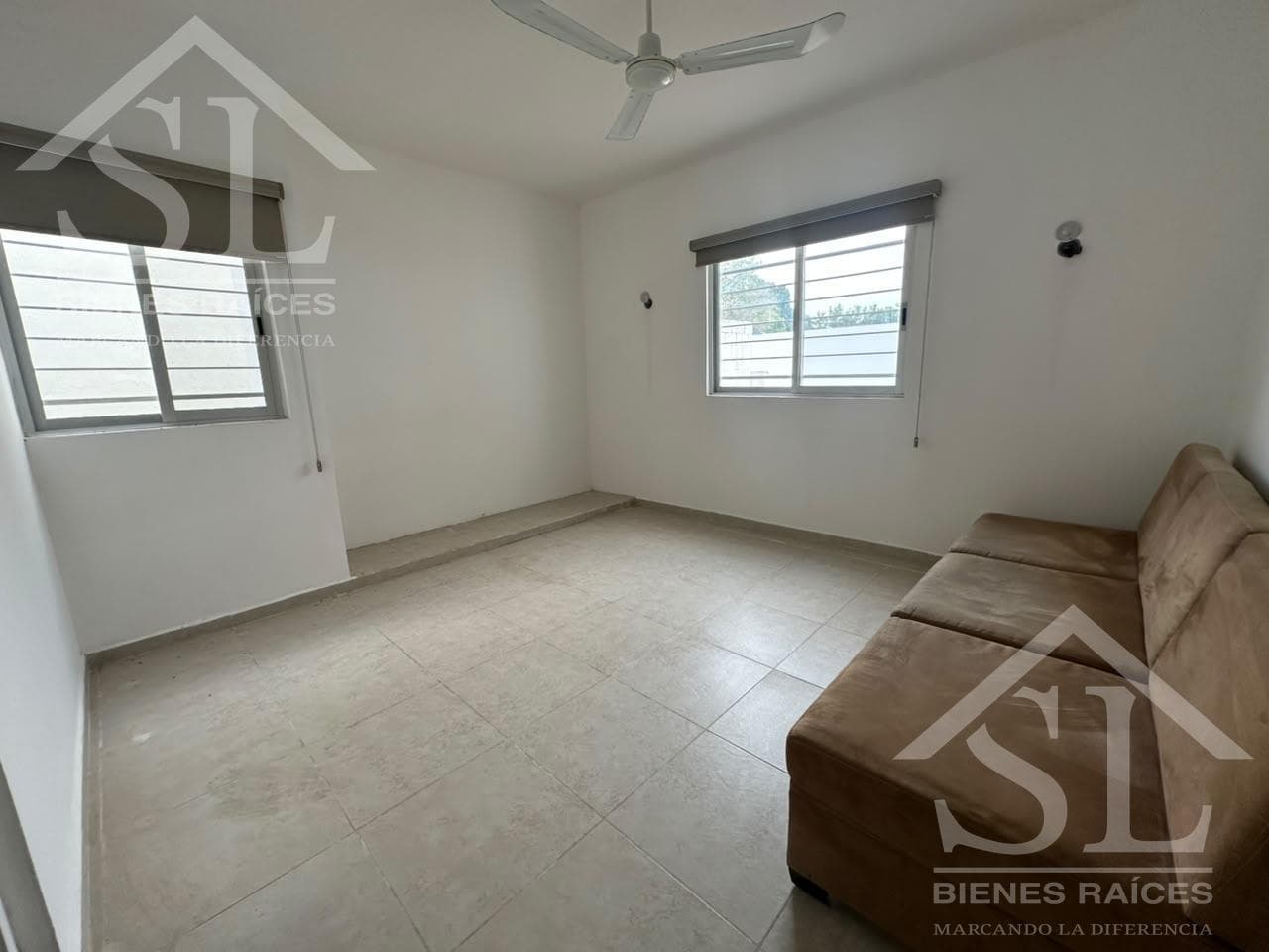 House FOR SALE IN JARDINES DE CONKAL