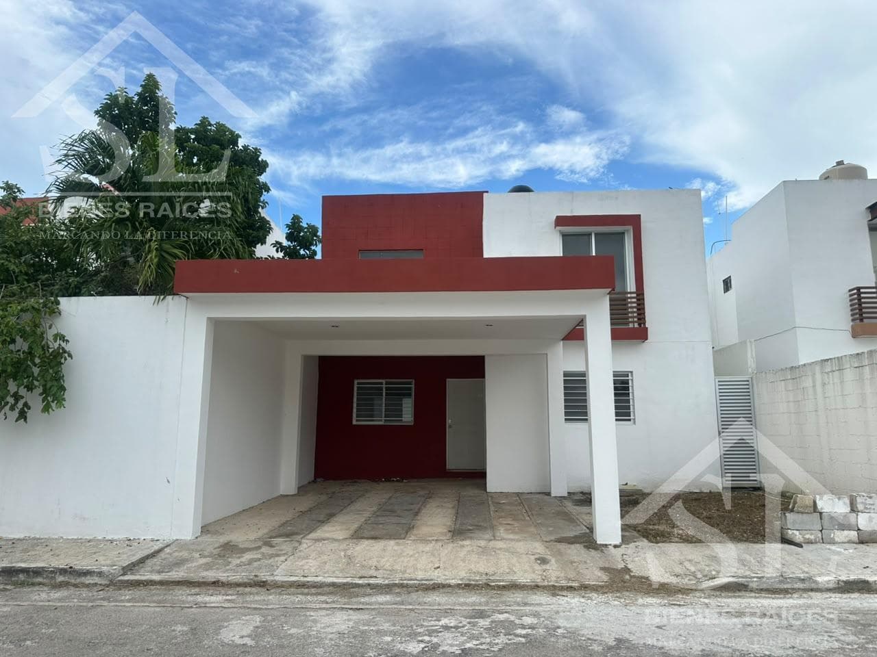 House FOR SALE IN JARDINES DE CONKAL
