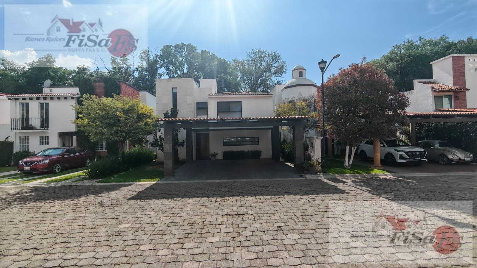 BEAUTIFUL HOUSE FOR SALE IN THE COUNTRY CLUB