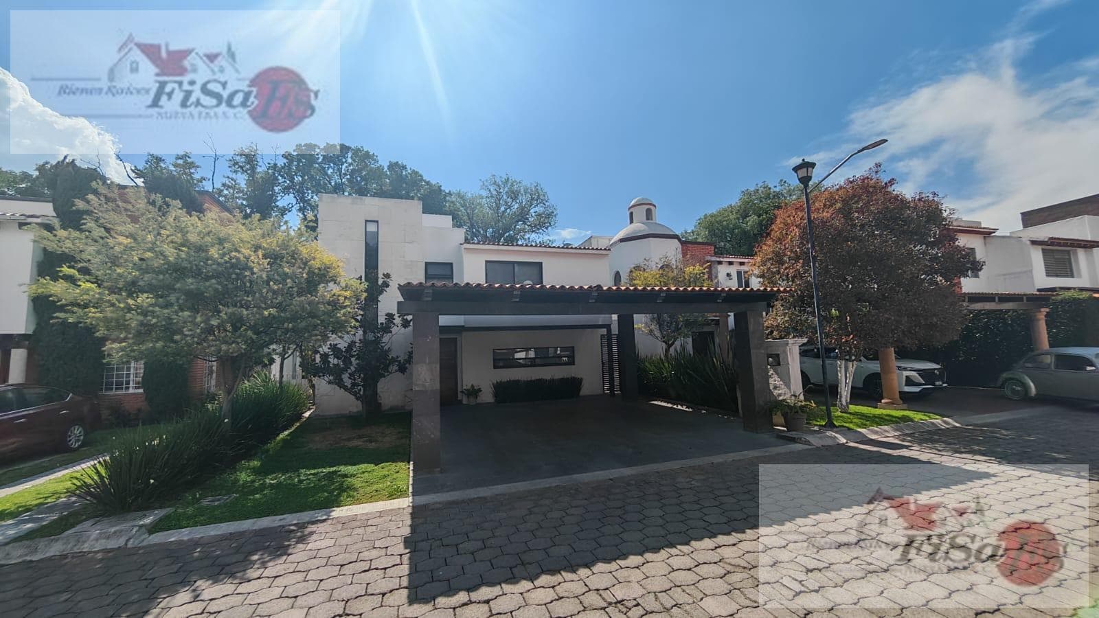 BEAUTIFUL HOUSE FOR SALE IN THE COUNTRY CLUB