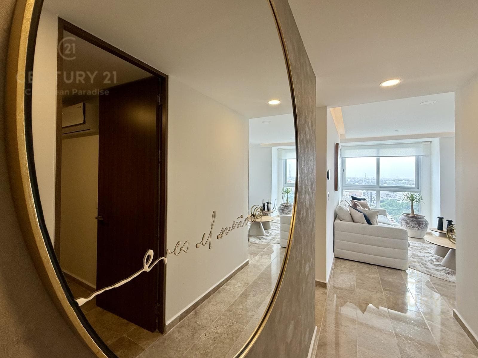 For Sale: Apartment in Torre Brezza, Cancún, Quintana Roo C4154