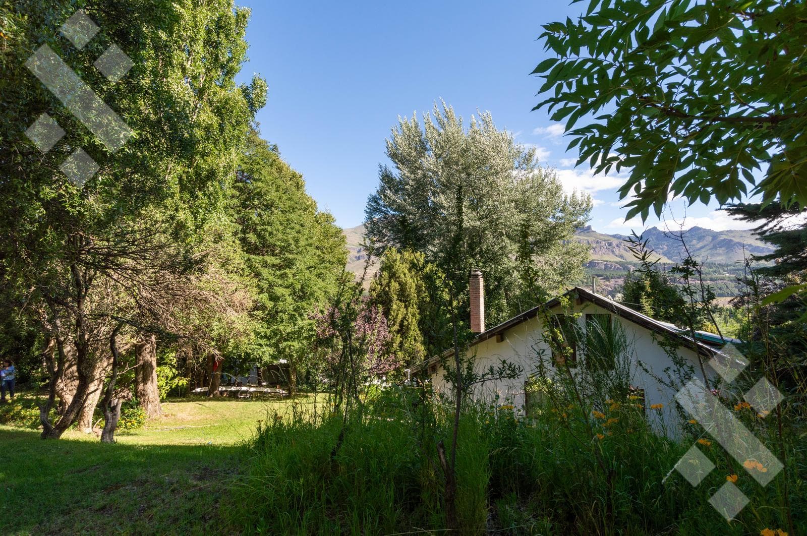 House in Ruca Hue