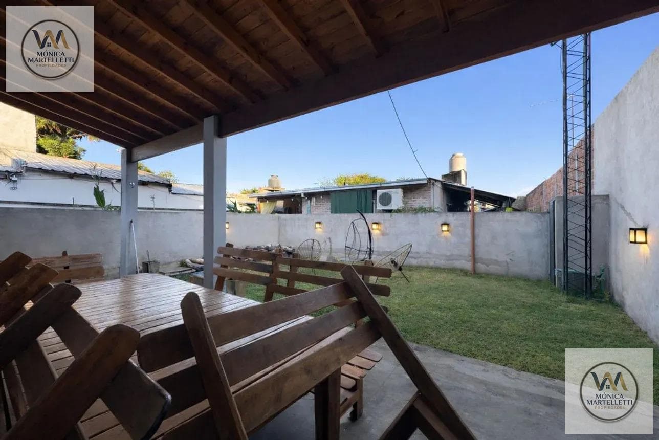 3-ROOM HOUSE WITH GARAGE - DOWNTOWN - VEHICLES ACCEPTED AS PART OF PAYMENT