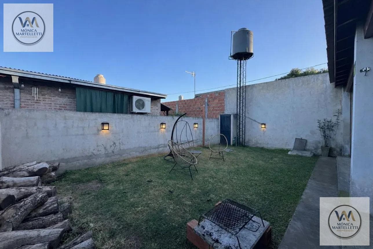 3-ROOM HOUSE WITH GARAGE - DOWNTOWN - VEHICLES ACCEPTED AS PART OF PAYMENT
