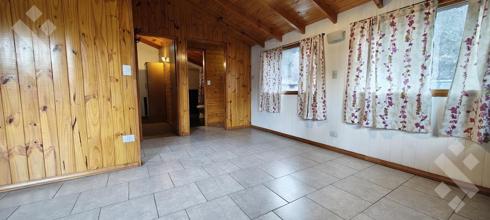 Long-Term Rental: 1-Bedroom Apartment in Downtown San Martín de los Andes