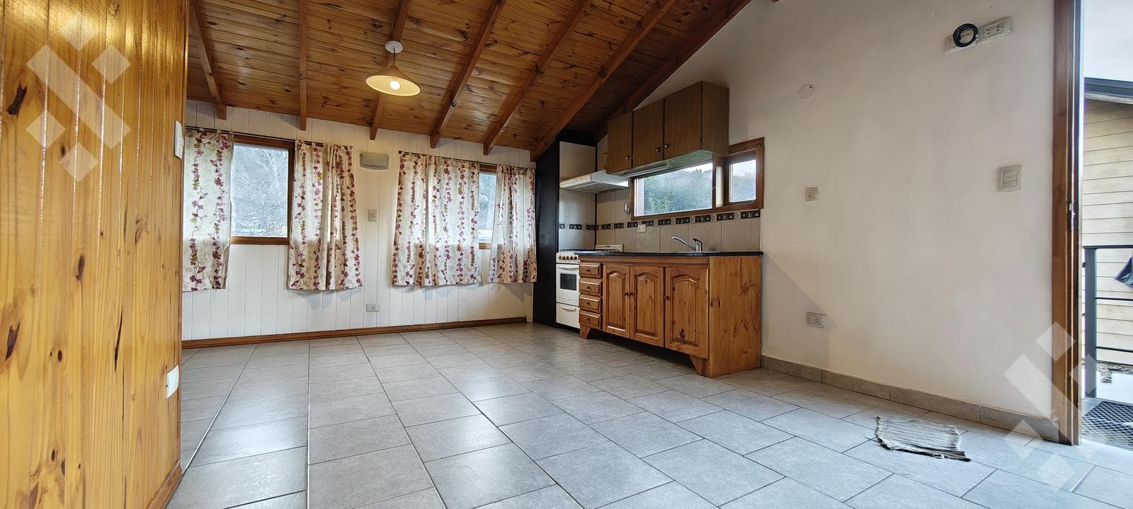 Long-Term Rental: 1-Bedroom Apartment in Downtown San Martín de los Andes
