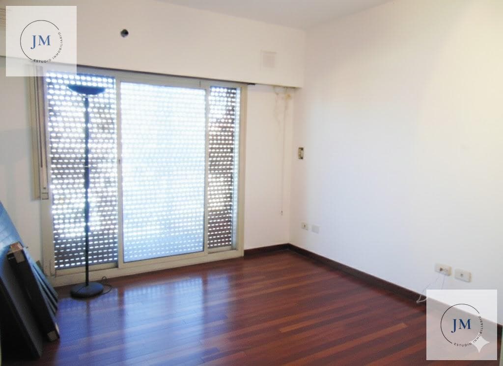 2-room apartment | front-facing balcony | versatile layout